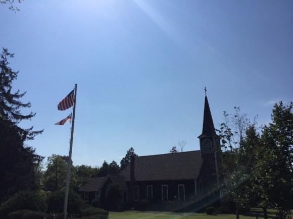 church-and-flags
